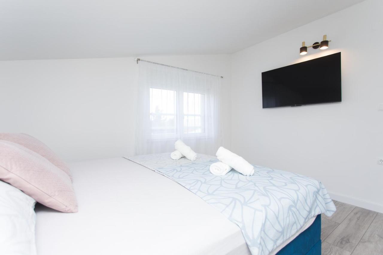 Apartment Gold Podstrana Bagian luar foto