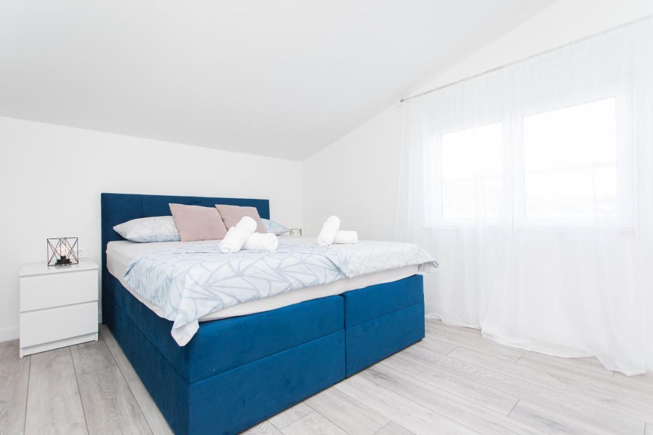 Apartment Gold Podstrana Bagian luar foto