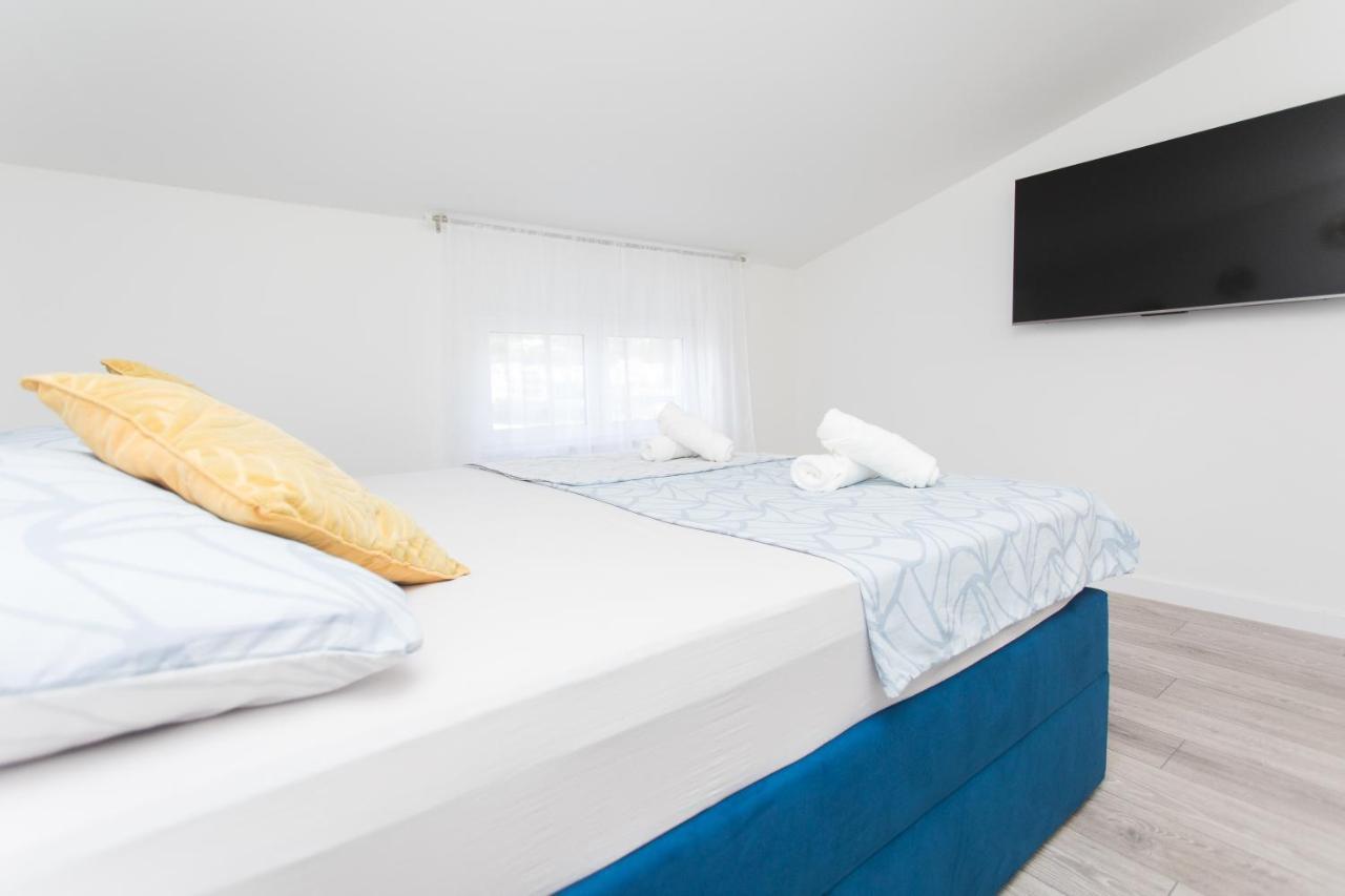 Apartment Gold Podstrana Bagian luar foto